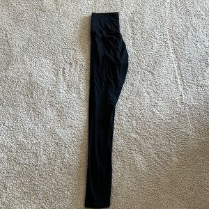 Black aerie leggings.